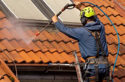 Démoussage et hydrofuge de toiture à Autoire